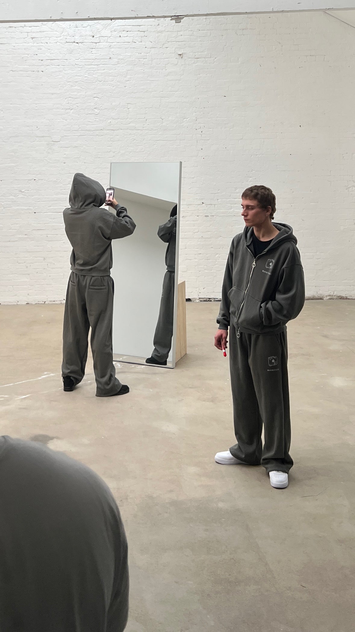 GREY SIGNATURE ZIP UP