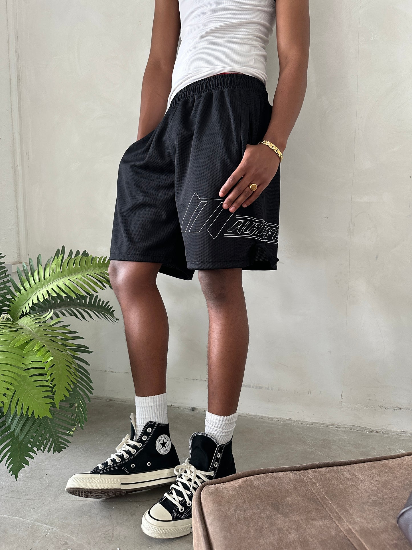 BLACK MESH SHORT