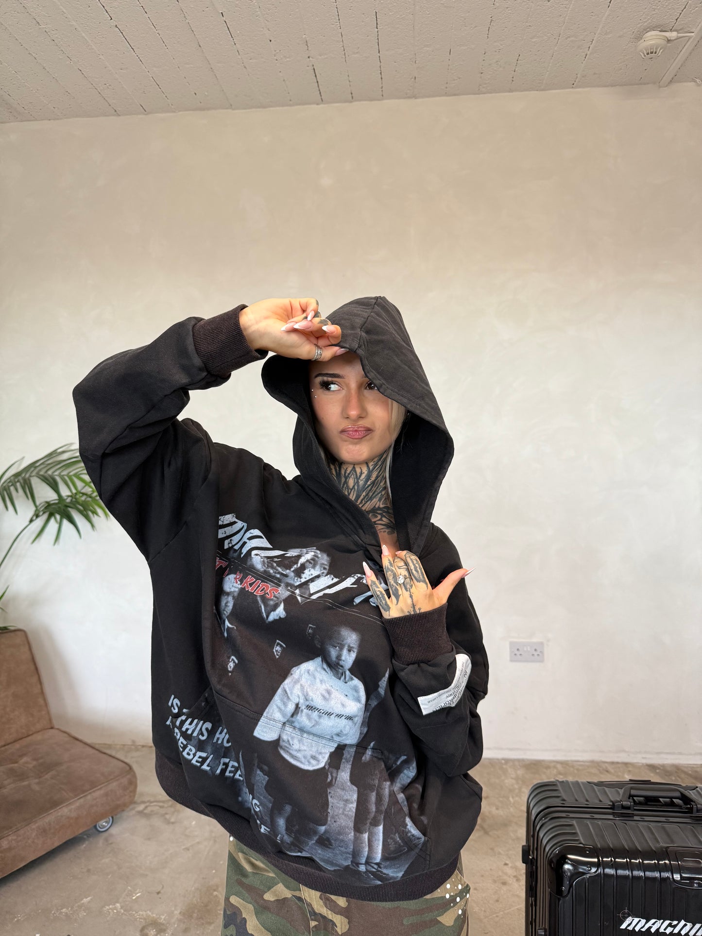 VINTAGE REBEL HOODIE